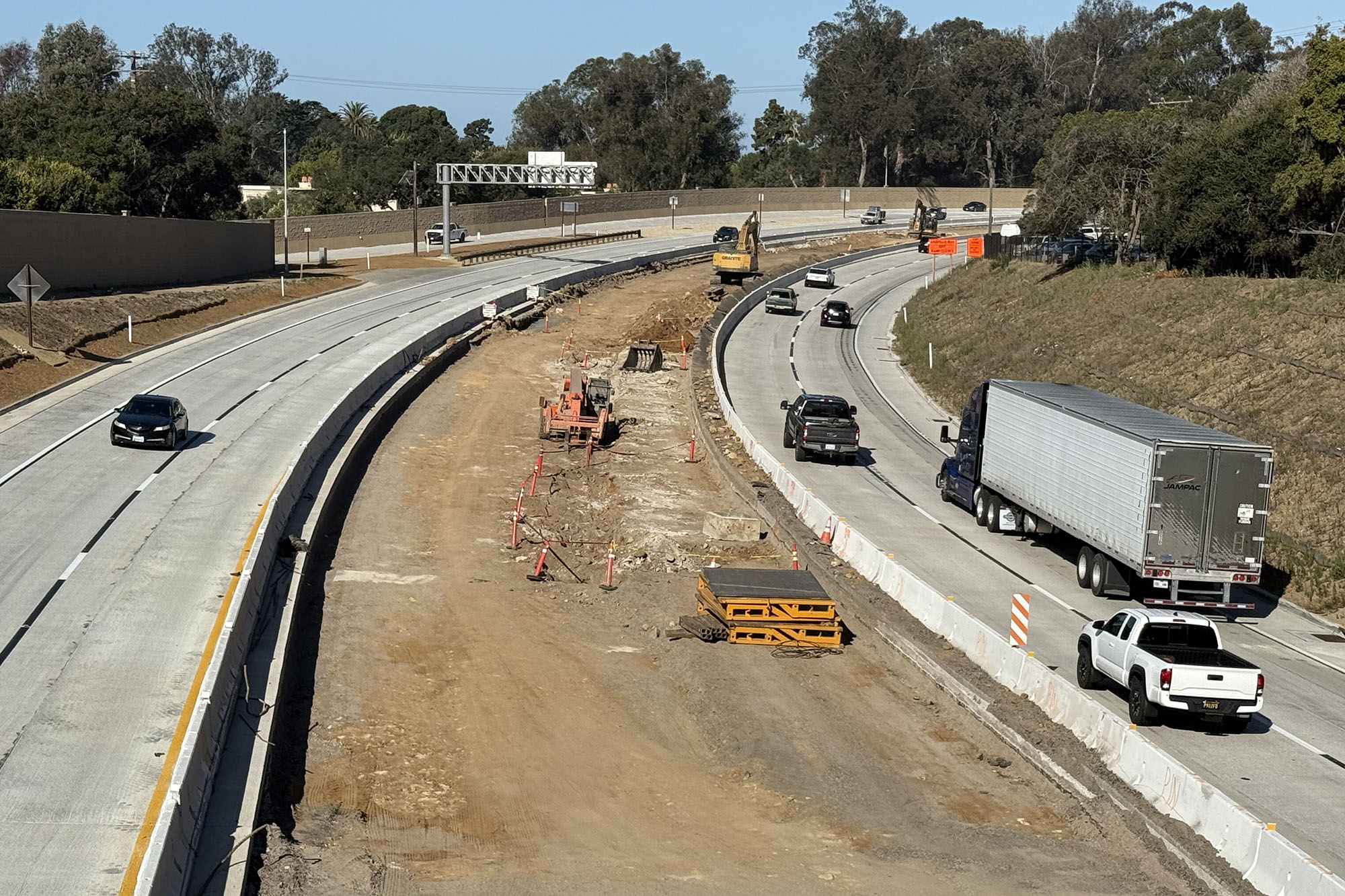 Construction crew works in Highway 101 Santa Barbara South median